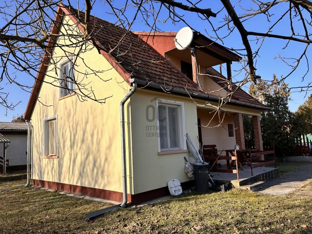 Eladó családi ház, Tápiószentmártonon 19.9 M Ft, 3 szobás