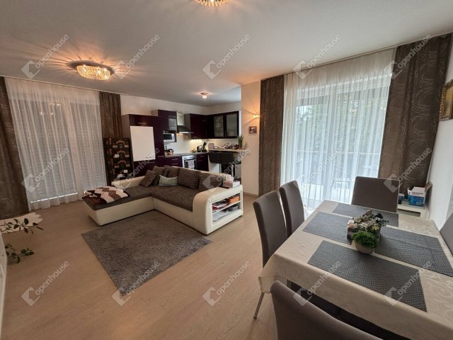 Kiadó téglalakás, albérlet, Győrött 250 E Ft / hó, 3 szobás
