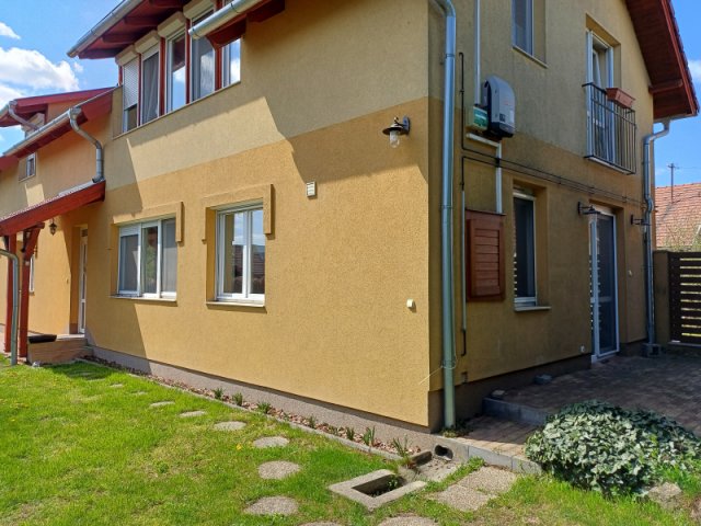 Eladó téglalakás, Pilisvörösváron 79 M Ft, 2+2 szobás