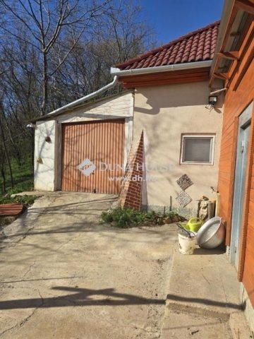 Eladó nyaraló, Hosszúhetényen 95 M Ft, 3 szobás