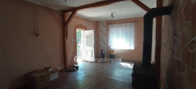 Eladó családi ház, Ostoroson 24.999 M Ft, 2 szobás