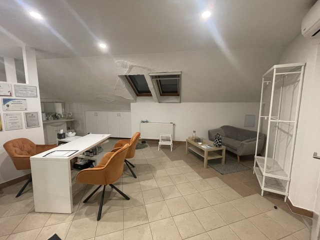Kiadó iroda, Székesfehérvárott 105 E Ft / hó, 1 szobás