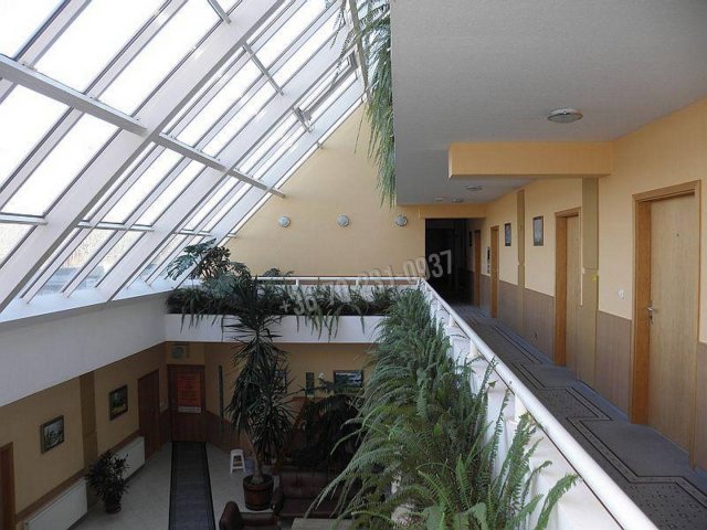 Eladó hotel, Zalakaroson 1612 M Ft, 44 szobás