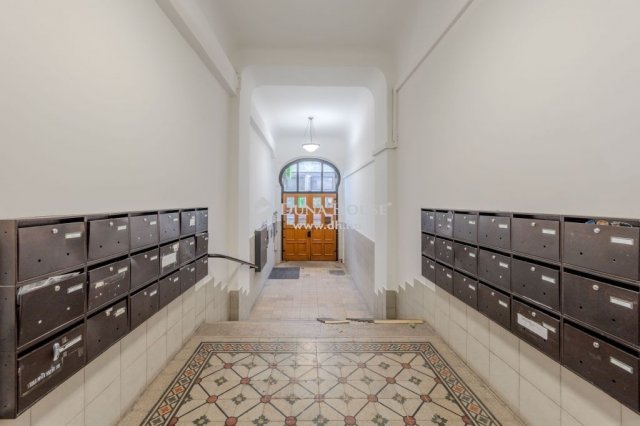 Eladó téglalakás, Budapesten, II. kerületben 182.9 M Ft