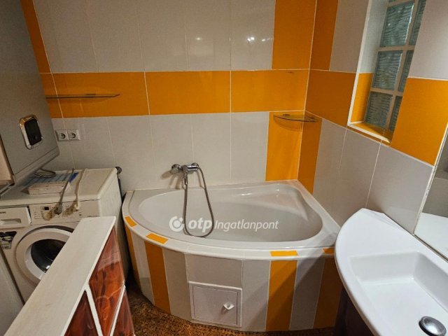 Eladó téglalakás, Budapesten, XIV. kerületben 52 M Ft, 1 szobás