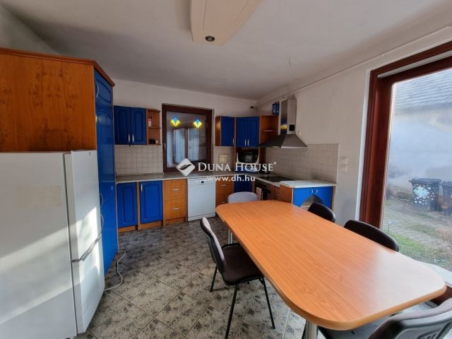 Kiadó téglalakás, albérlet, Kecskeméten 735 E Ft / hó