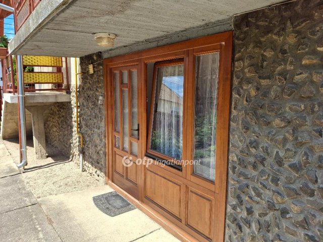 Eladó családi ház, Szécsényen 48 M Ft, 5 szobás