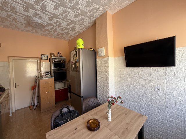 Eladó családi ház, Zalaegerszegen 56.9 M Ft, 2 szobás