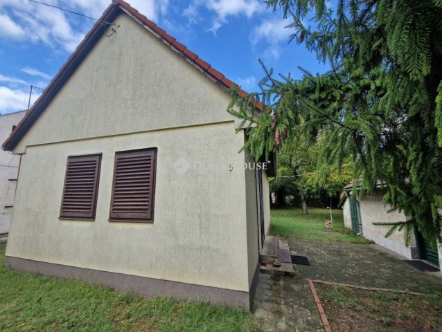 Eladó nyaraló, Balatonmáriafürdőn 41.9 M Ft, 2 szobás