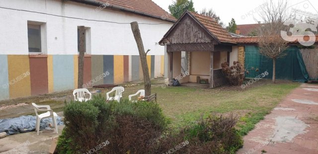 Kiadó családi ház, albérlet, Kecskeméten 500 E Ft / hó