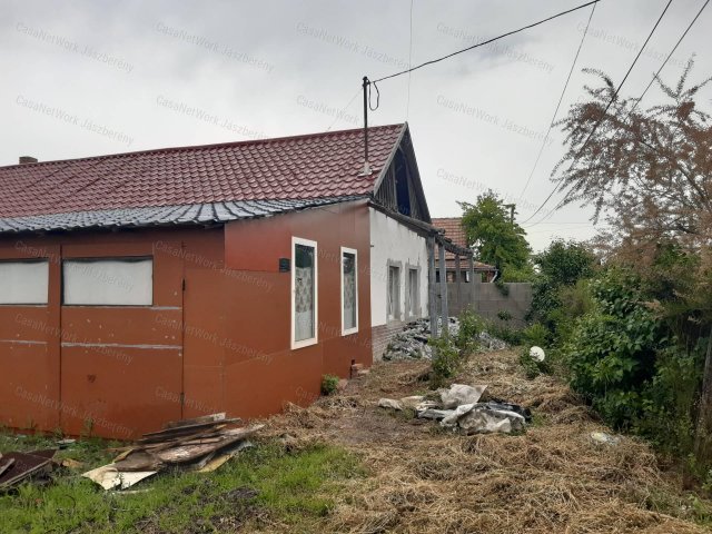 Eladó családi ház, Tarnaszentmiklóson 3.99 M Ft, 2 szobás