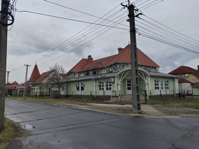 Eladó iroda, Cegléden 130 M Ft / költözzbe.hu