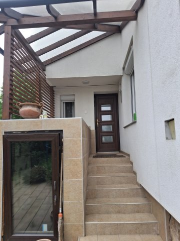 Eladó téglalakás, Szolnokon 60 M Ft, 3 szobás