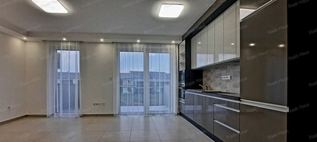 Kiadó téglalakás, albérlet, Győrött 340 E Ft / hó, 5 szobás