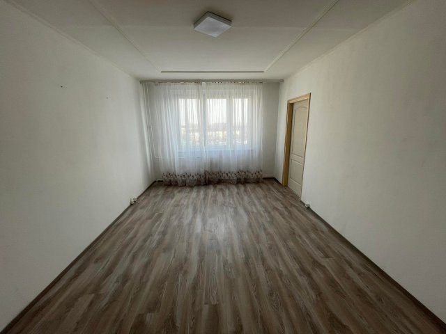 Eladó panellakás, Szegeden 34.9 M Ft, 2+1 szobás