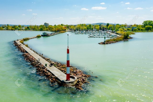 Eladó téglalakás, Balatonlelleén 99 M Ft, 3 szobás