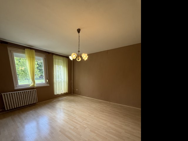 Eladó panellakás, Veszprémben 45.5 M Ft, 2 szobás