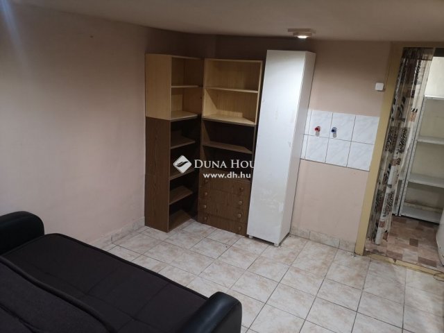 Eladó családi ház, Zalaegerszegen 13.99 M Ft, 1 szobás