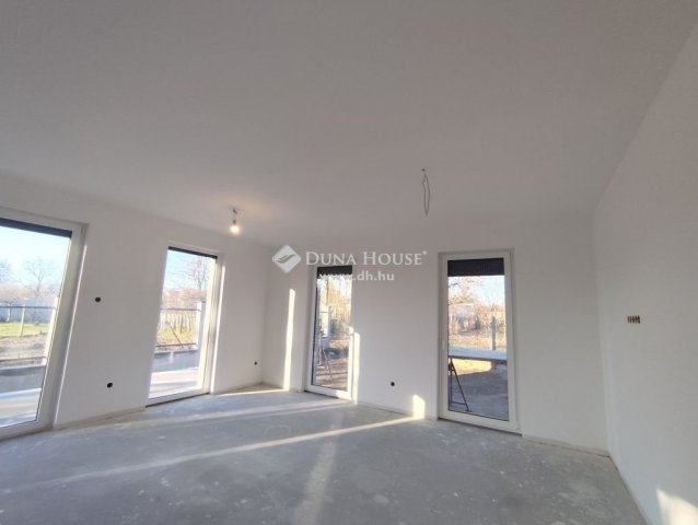 Eladó családi ház, Alsónémediben 145 M Ft, 5 szobás
