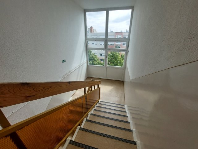 Eladó panellakás, Kiskunfélegyházán 35.5 M Ft, 1+2 szobás