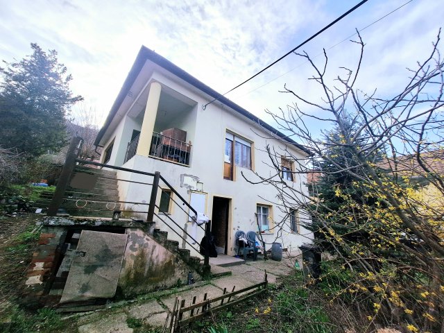 Eladó családi ház, Érden 62.5 M Ft, 5 szobás
