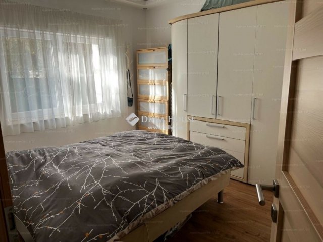 Eladó családi ház, Budapesten, II. kerületben 369 M Ft, 9 szobás