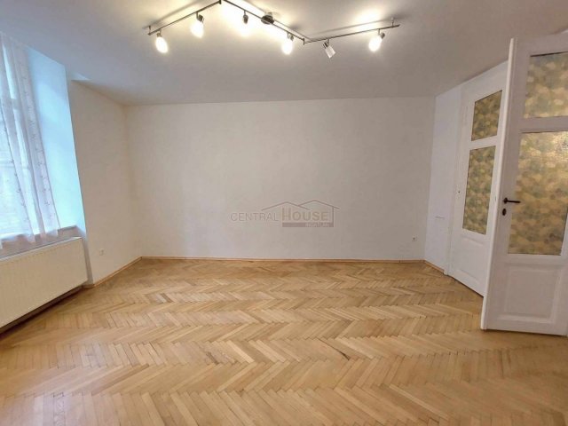 Eladó téglalakás, Sopronban 35.9 M Ft, 2 szobás