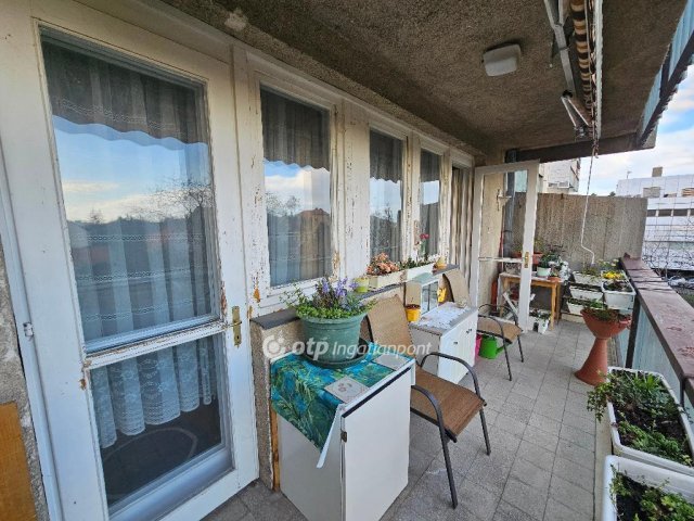 Eladó téglalakás, Balatonfüreden 99 M Ft, 3 szobás