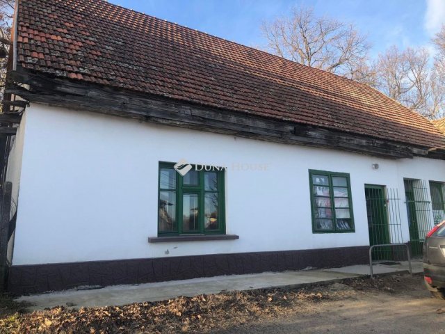 Eladó családi ház, Farmoson, Jászberényi úton 29.9 M Ft