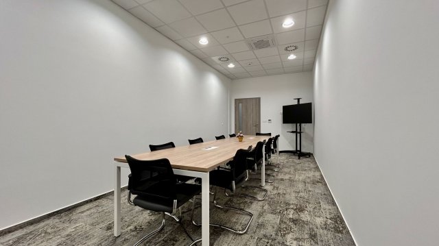 Kiadó iroda, Debrecenben 1150 E Ft / hó, 1 szobás