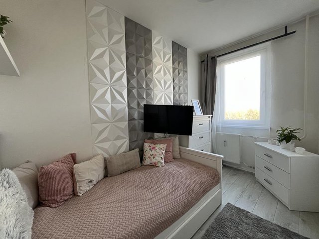Eladó panellakás, Budapesten, III. kerületben 62.5 M Ft