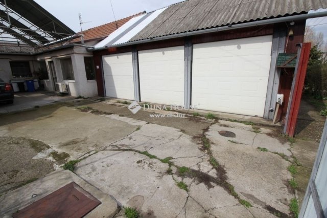Eladó családi ház, Kecskeméten 29.9 M Ft, 2 szobás