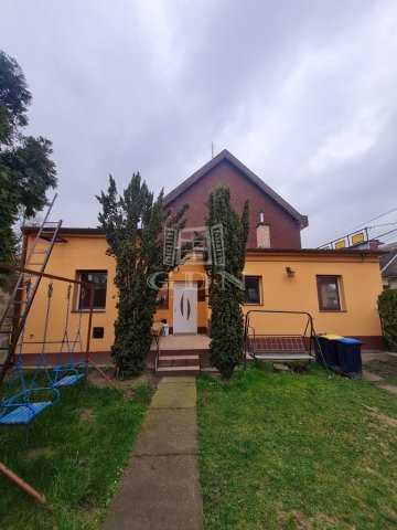 Eladó ikerház, Budapesten, III. kerületben, Kalászi utcában