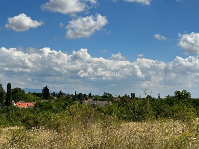 Eladó telek, Versegen 15 M Ft / költözzbe.hu