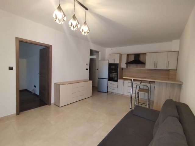 Kiadó téglalakás, albérlet, Győrött 180 E Ft / hó, 2 szobás