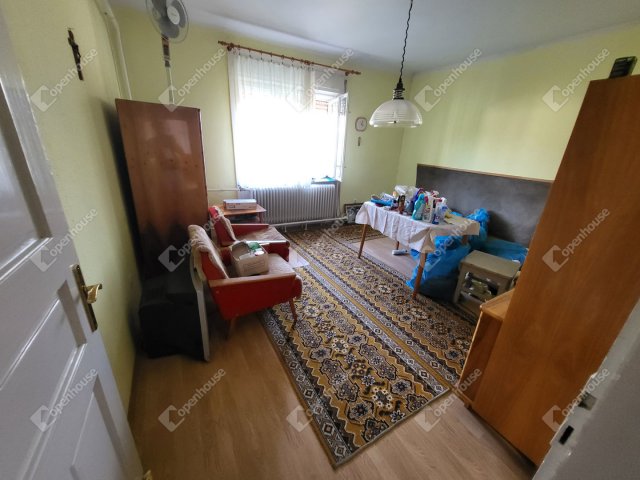 Eladó családi ház, Nován 16.99 M Ft, 2 szobás
