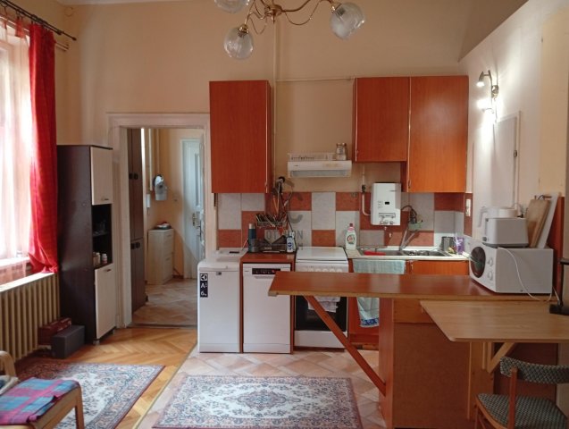 Eladó téglalakás, Budapesten, VI. kerületben 93 M Ft, 3 szobás
