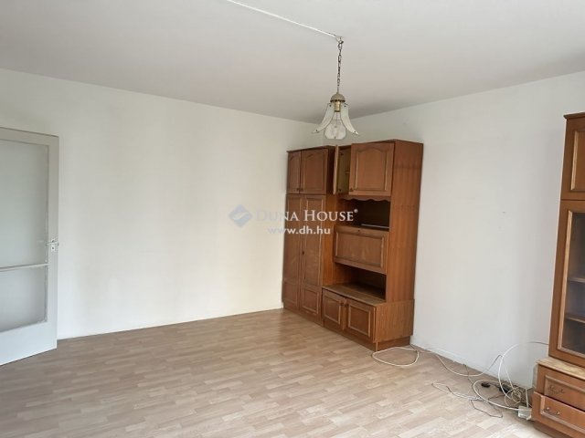 Eladó panellakás, Kecskeméten 40.5 M Ft, 2 szobás