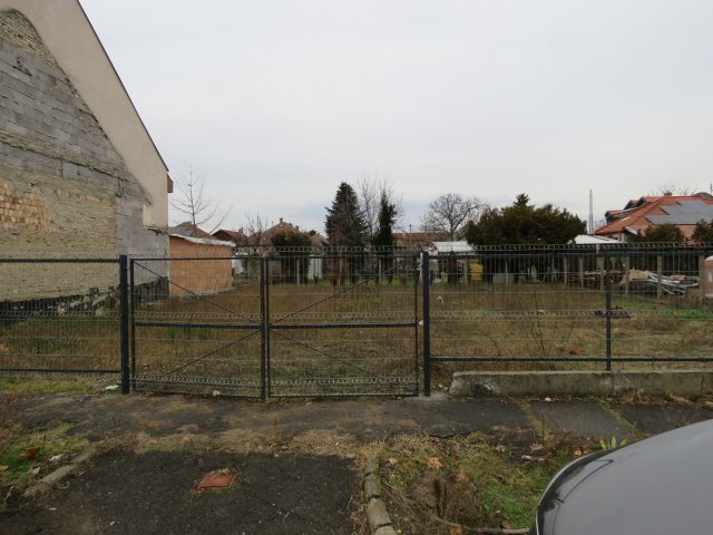 Eladó telek, Budapesten, XV. kerületben 70 M Ft
