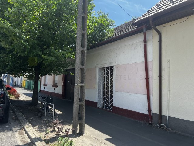Eladó családi ház, Mórahalmon 29.9 M Ft, 2 szobás