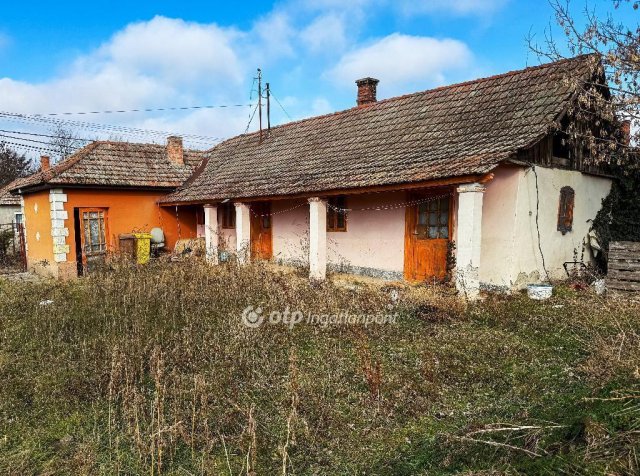 Eladó családi ház, Újszilváson 9.5 M Ft, 3 szobás