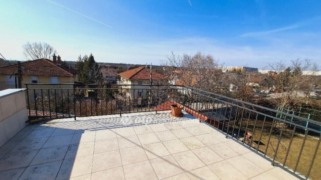 Eladó családi ház, Érden 190 M Ft, 6 szobás