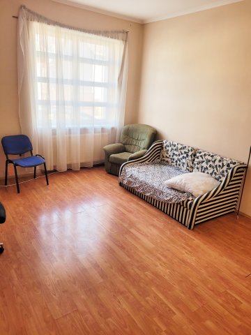Eladó ikerház, Kisnémediben 60 M Ft, 4 szobás