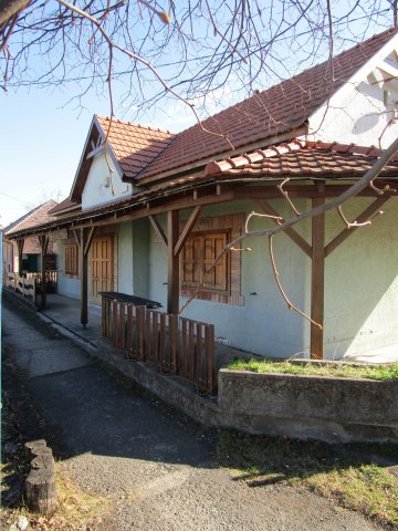 Eladó családi ház, Csákváron 76 M Ft, 2 szobás