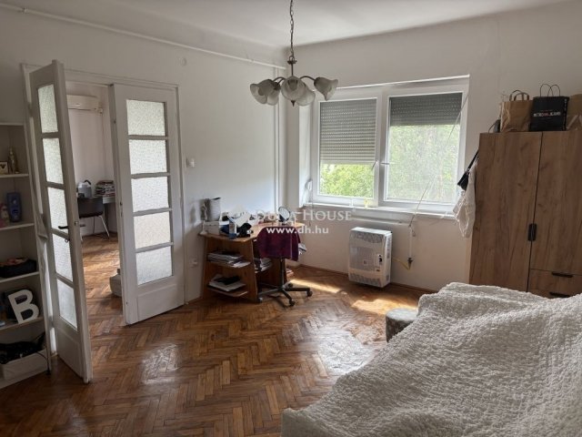 Eladó téglalakás, Budapesten, XI. kerületben 99.9 M Ft, 3 szobás