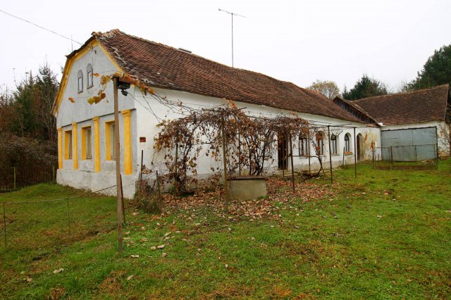 Eladó családi ház, Rönökön 10 M Ft, 3 szobás