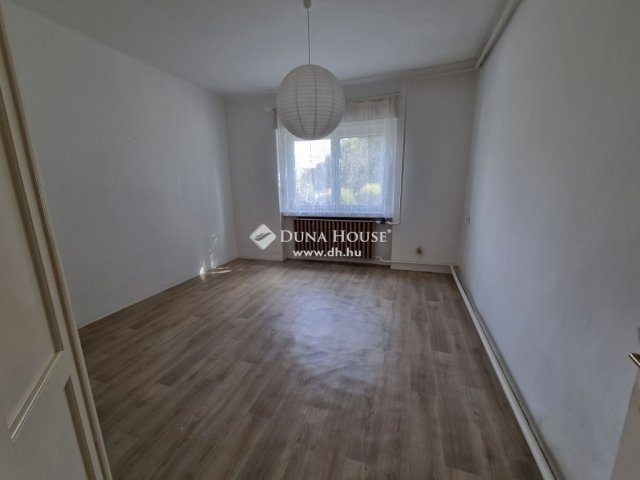 Eladó családi ház, Szigetszentmártonban 52.9 M Ft, 3 szobás