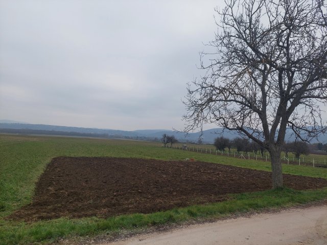 Eladó telek, Pilismaróton, Deák Ferenc utcában 6 M Ft