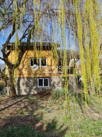 Eladó családi ház, Dunabogdányban 57 M Ft, 3 szobás