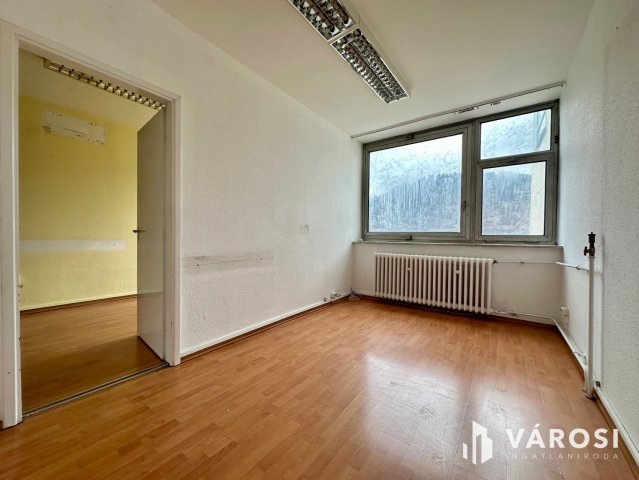 Eladó iroda, Salgótarjánban 29.7 M Ft / költözzbe.hu